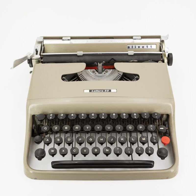 OLIVETTI Lettera 22